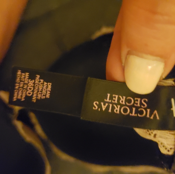 Victoria's secret used bra slightly - Picture 2 of 2